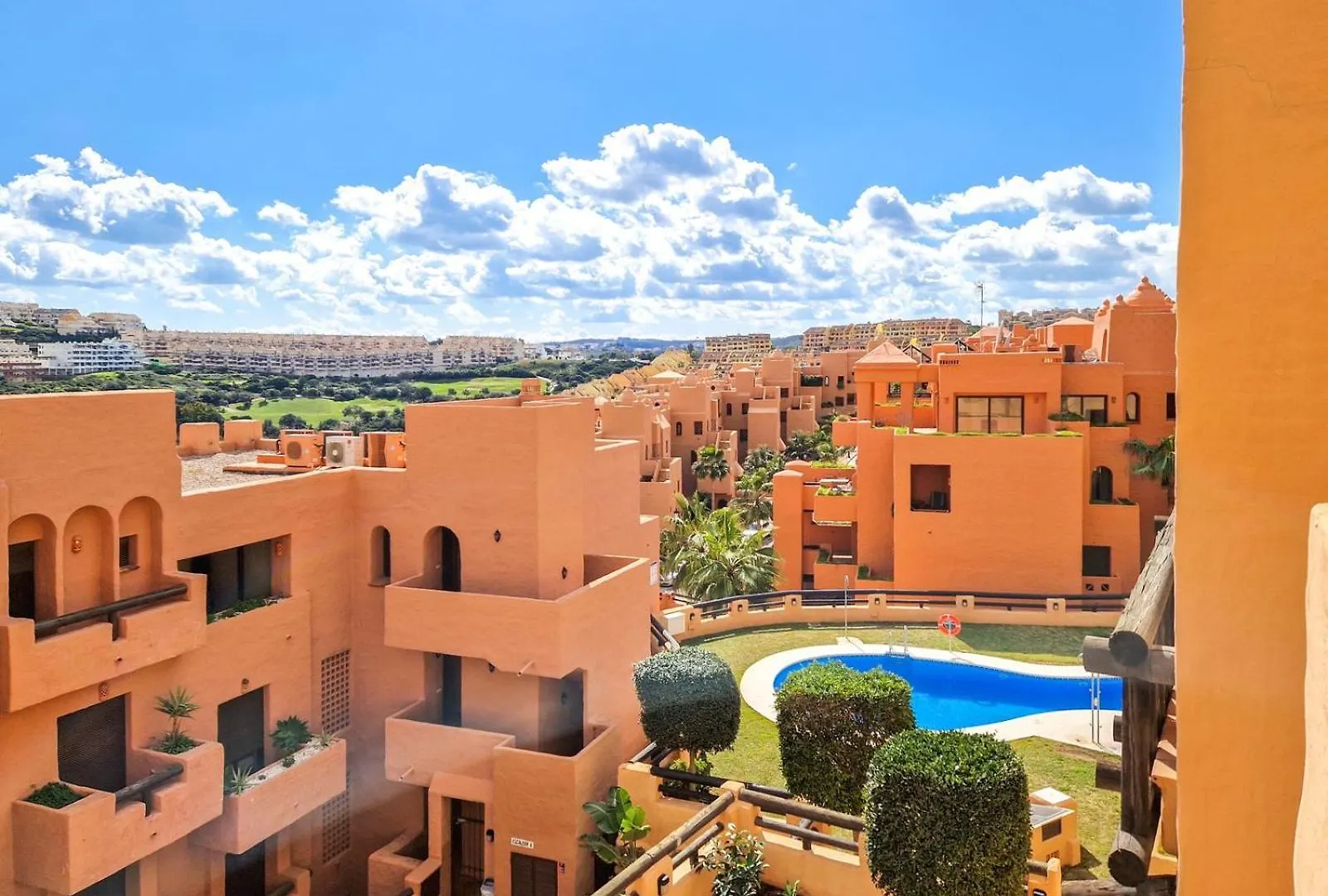 Apartment In Coto Real Duquesa - Sea View & Pools Manilva